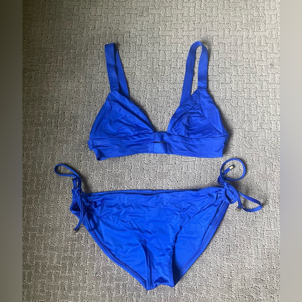 Vitamin A bikini neutra top and Annabelle bottoms